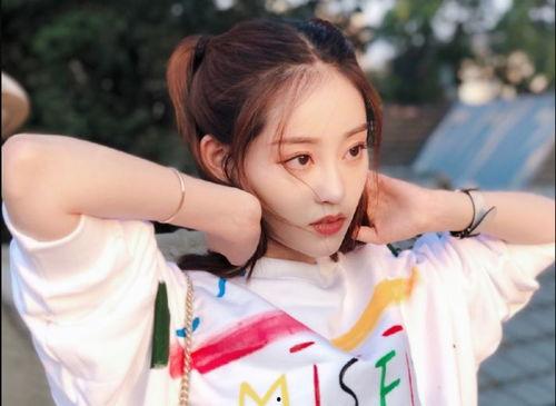 吃瓜漂亮女主,揭秘吃瓜女主的美丽传奇 第2张 吃瓜漂亮女主,揭秘吃瓜女主的美丽传奇 第2张